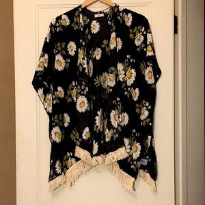🌼Daisy Print🌼 Sheer Sleeveless Black fringed tunic